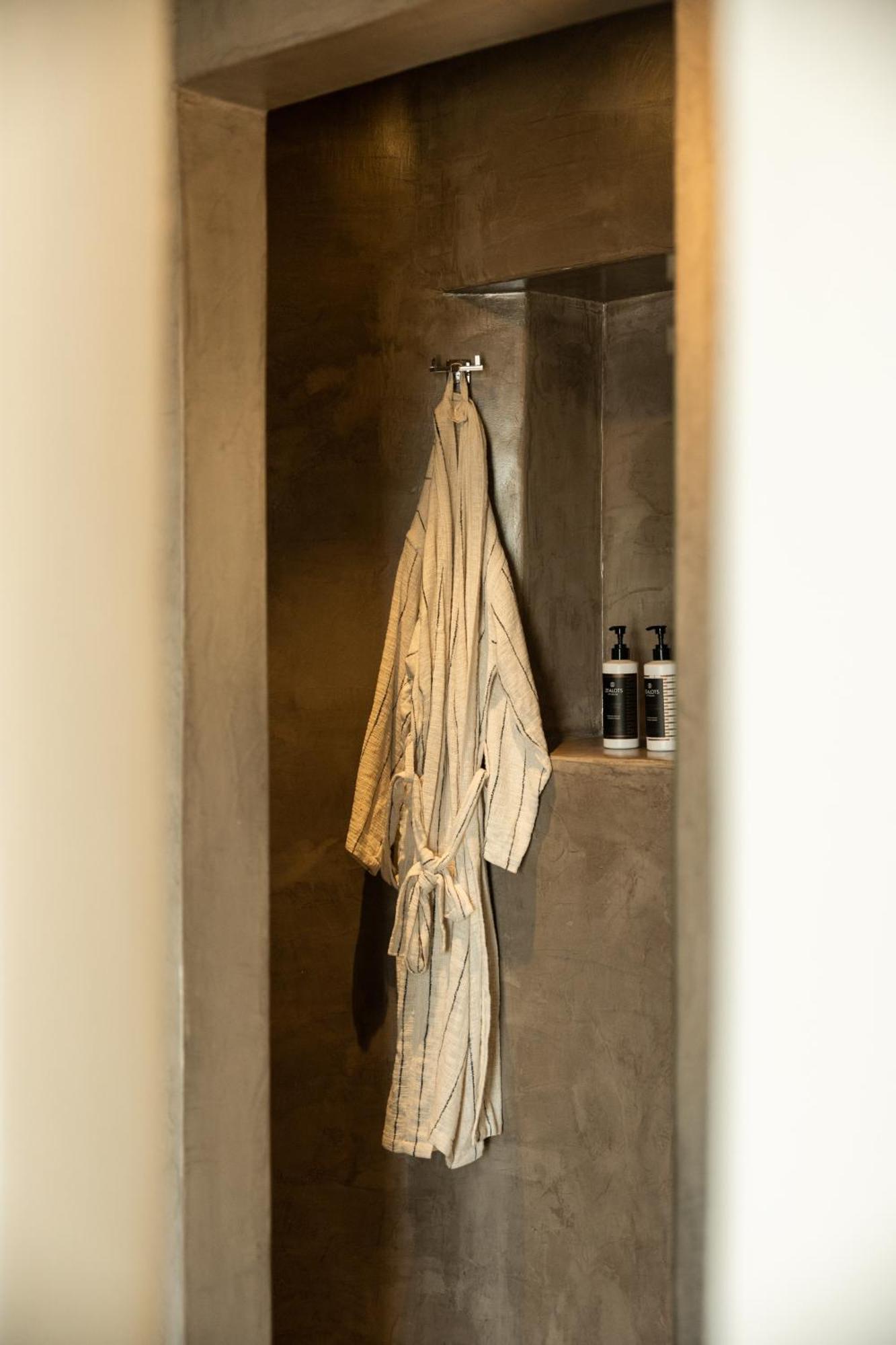Black Diamond Suites (Adults Only) Akrotírion Kültér fotó